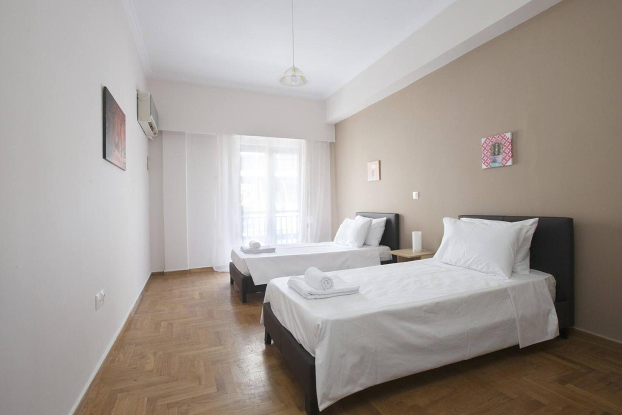Pop art apartment at Koukaki Athena Bagian luar foto